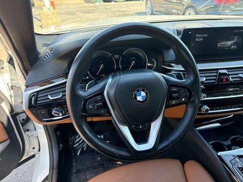 Used 2017 BMW 530i xDrive image 11