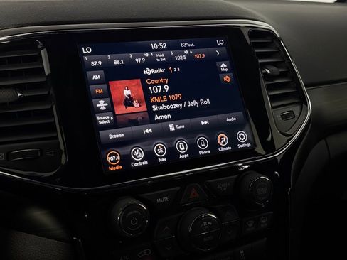 Used 2022 Jeep Grand Cherokee Laredo X image 18