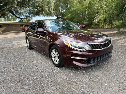 Used 2018 Kia Optima LX FWD image 3