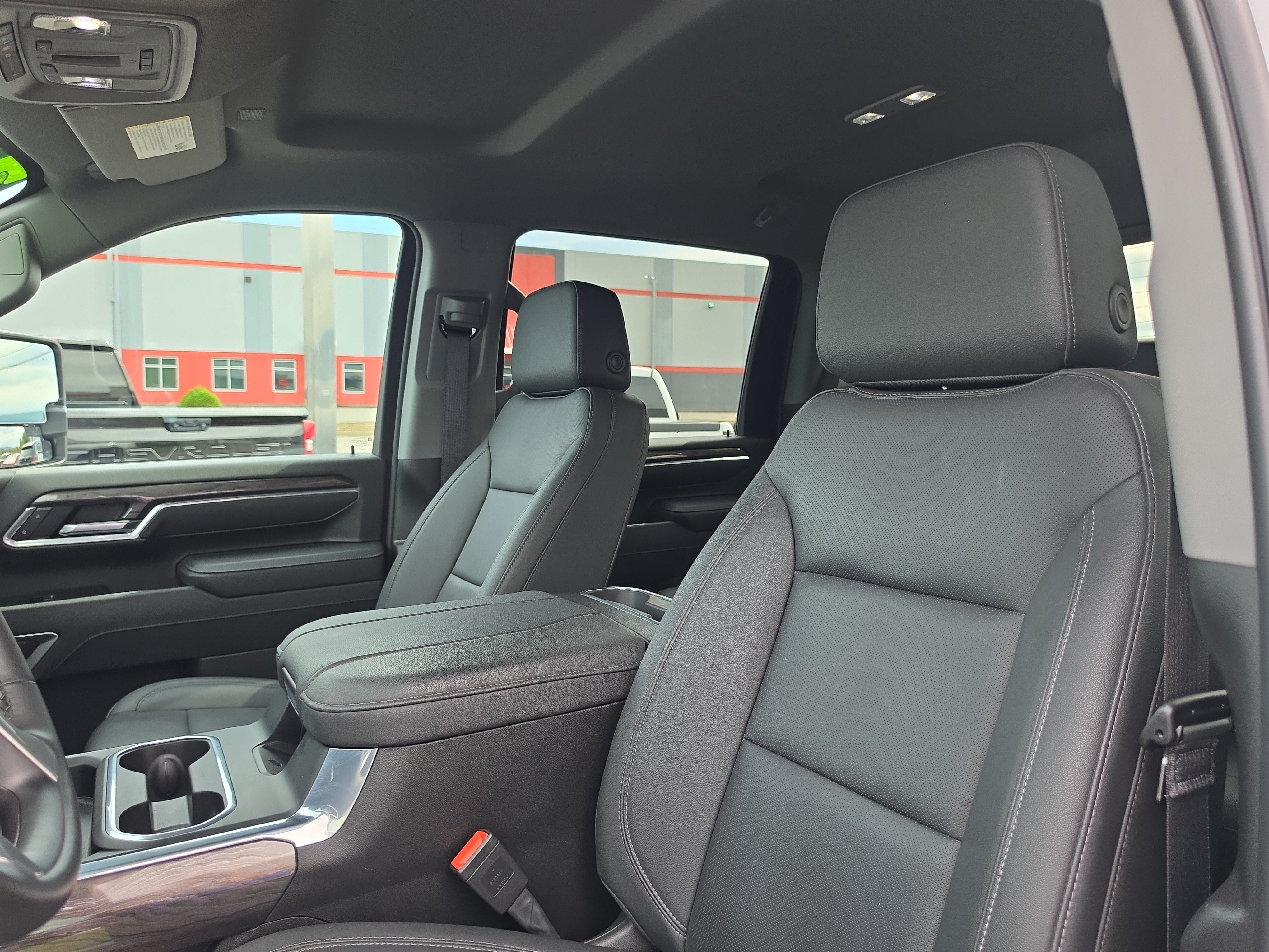 Used 2026 Chevrolet Silverado 3500 LTZ w/ LTZ Convenience Package AWD/4WD image 13