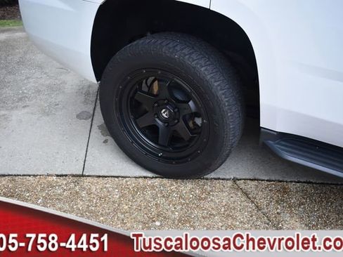 Used 2018 Chevrolet Tahoe LT w/ Luxury Package image 17