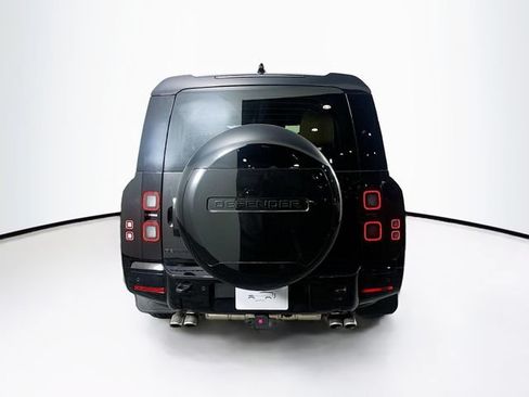 New 2026 Land Rover Defender 130 V8 AWD/4WD image 6