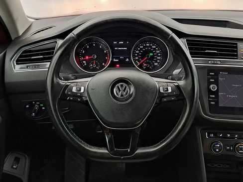 Used 2018 Volkswagen Tiguan SEL w/ 3rd Row Seat Package AWD/4WD image 7