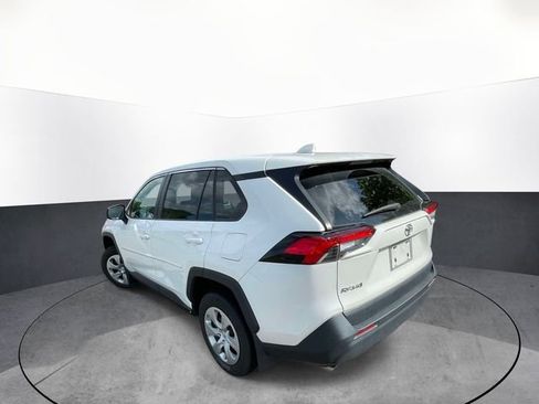 Used 2024 Toyota RAV4 LE AWD/4WD image 5
