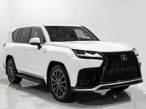 Used 2023 Lexus LX 600 F Sport image 5