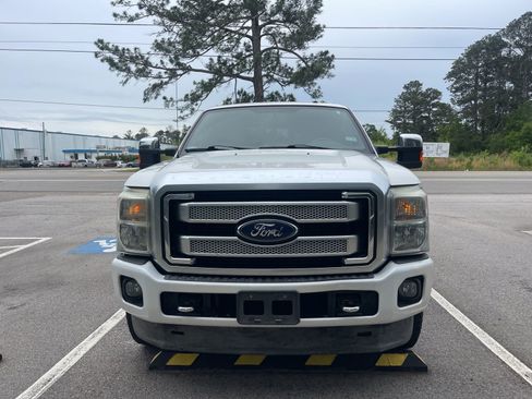 Used 2014 Ford F250 Platinum w/ FX4 Off-Road Package AWD/4WD image 3