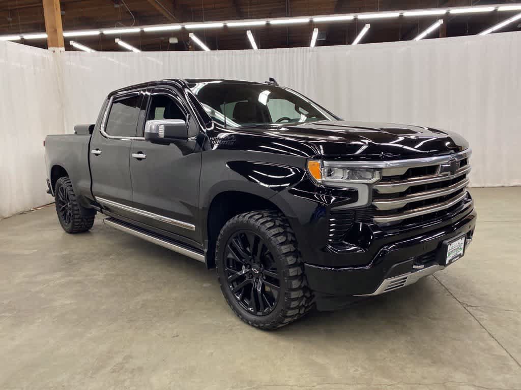Used 2022 Chevrolet Silverado 1500 High Country w/ High Country Premium Package AWD/4WD image 8