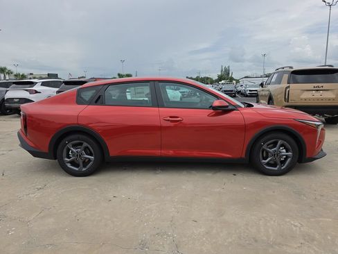 New 2026 Kia K4 FWD image 9