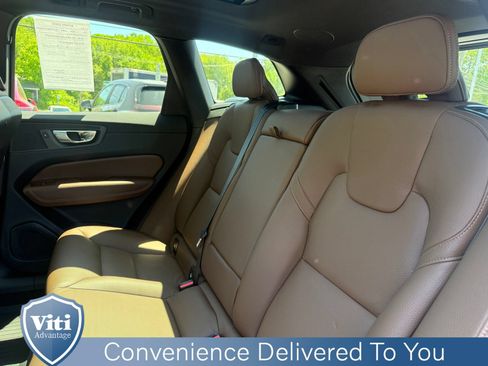 Certified 2023 Volvo XC60 B5 Plus w/ Climate Package AWD/4WD image 22
