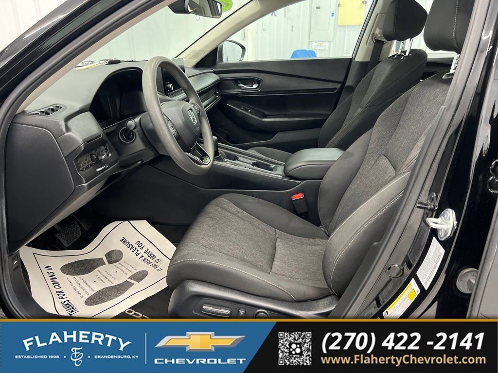 Used 2024 Honda Accord EX image 9