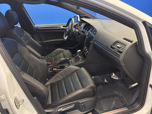 Used 2019 Volkswagen GTI SE FWD image 25