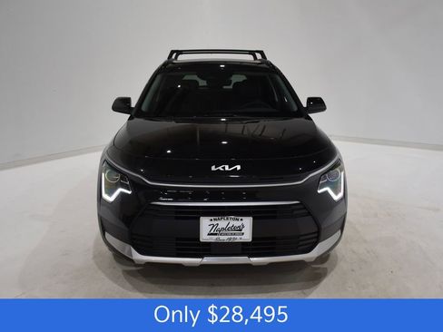 New 2025 Kia Niro EX image 2