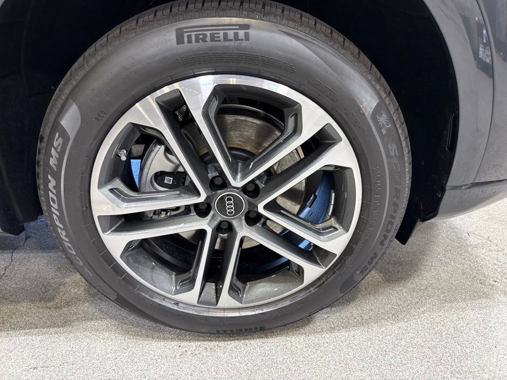 New 2026 Audi Q5 Premium AWD/4WD image 12