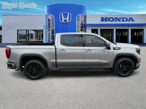 Used 2025 GMC Sierra 1500 Elevation image 8