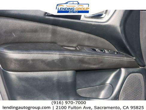 Used 2019 Nissan Pathfinder SV image 18