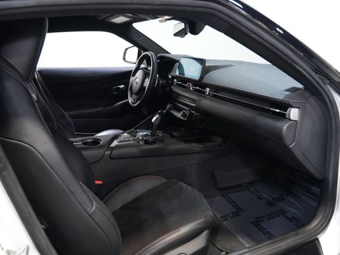 Used 2021 Toyota Supra w/ Safety & Technology Package RWD image 29