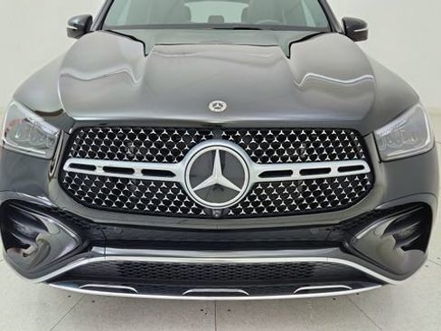 Used 2025 Mercedes-Benz GLE 450e 4MATIC image 8