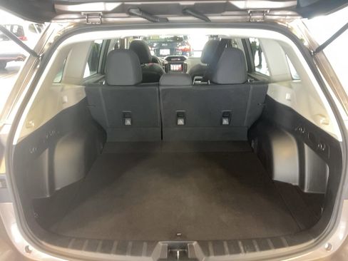 Used 2023 Subaru Forester Premium image 22