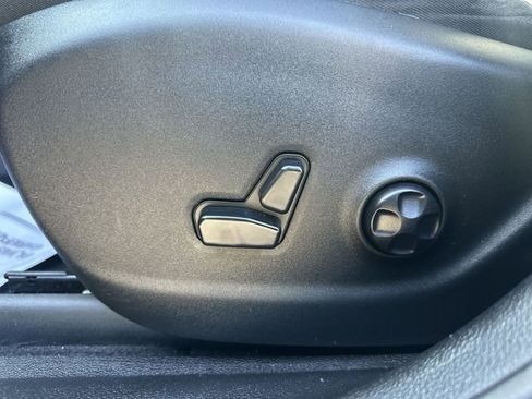 Used 2019 Jeep Cherokee High Altitude FWD image 13