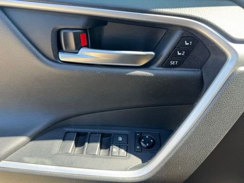 Used 2020 Toyota RAV4 Limited w/ Limited Grade Weather Package AWD/4WD image 39