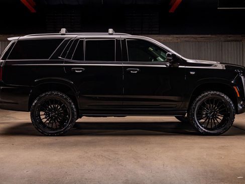 Used 2025 Cadillac Escalade Sport Platinum image 11