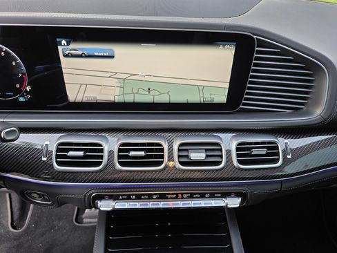 Used 2025 Mercedes-Benz GLE 63 AMG S image 21