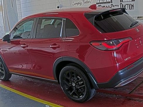 Used 2024 Honda HR-V Sport image 4