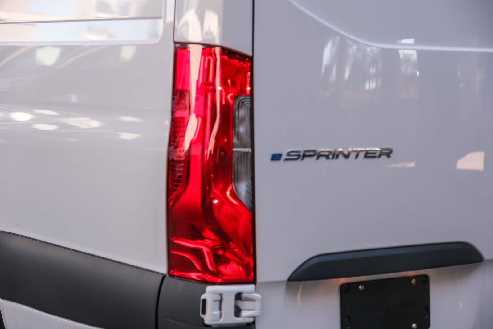 New 2025 Mercedes-Benz eSprinter 170 Cargo image 7