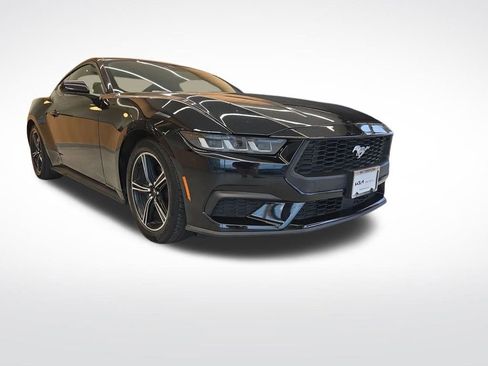 Used 2024 Ford Mustang Coupe image 9