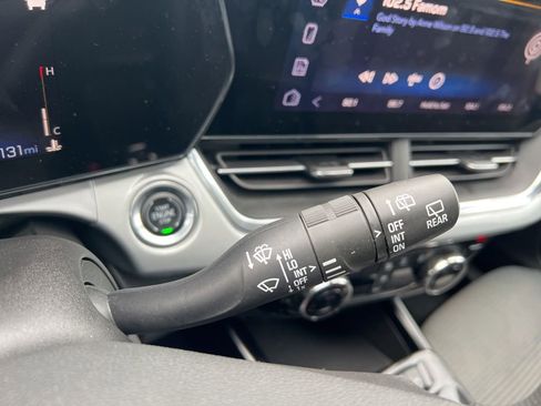 Used 2025 Chevrolet Trax LT image 13