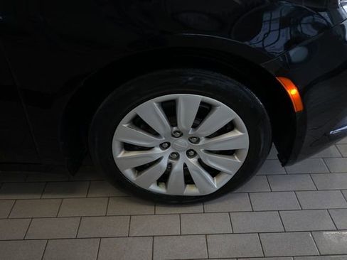 Used 2015 Chrysler 200 LX image 15