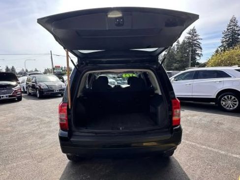 Used 2012 Jeep Patriot Sport FWD image 15