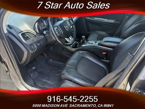 Used 2018 Dodge Journey Crossroad w/ Driver Convenience Group image 8