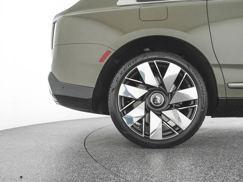 New 2025 Rolls-Royce Cullinan image 17