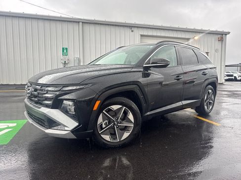 Used 2025 Hyundai Tucson SEL FWD image 1