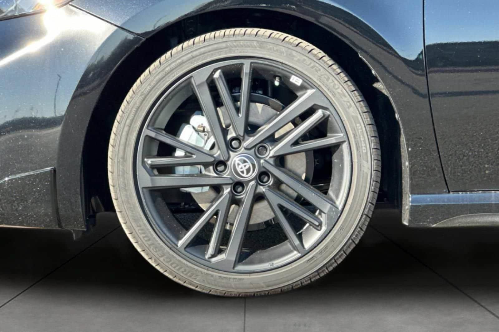 New 2026 Toyota Camry Hybrid FWD image 30