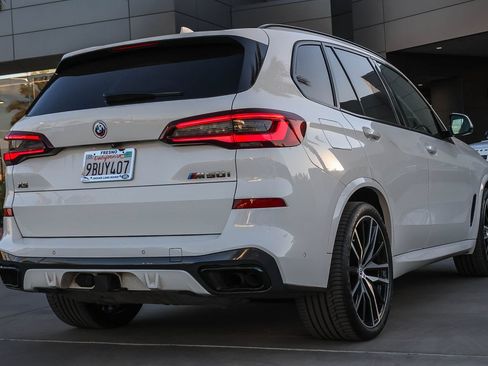 Used 2022 BMW X5 M50i AWD/4WD image 5