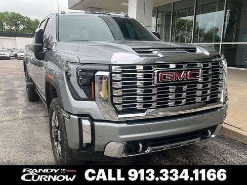 Used 2025 GMC Sierra 2500 Denali w/ Denali Reserve Package AWD/4WD image 1