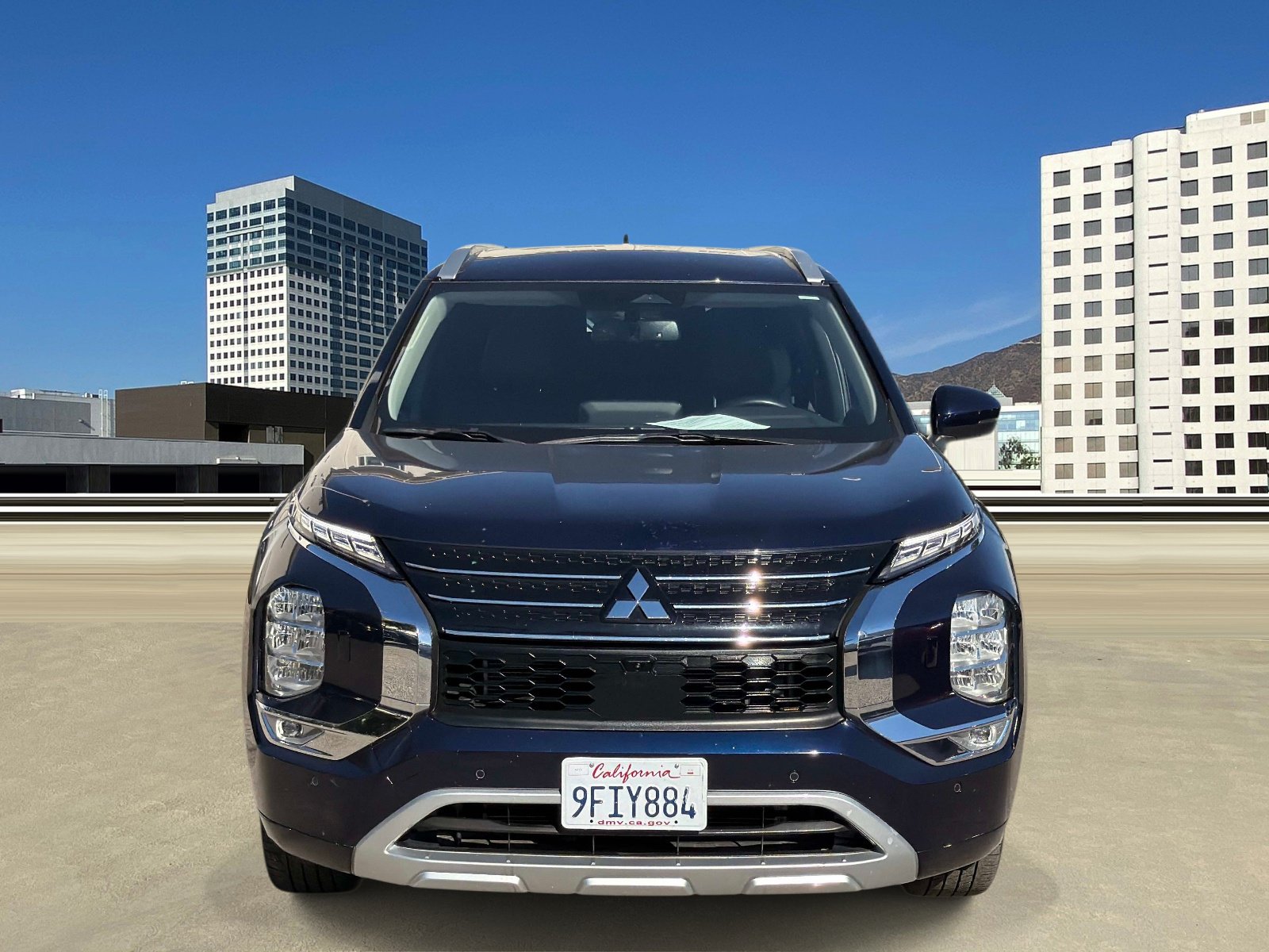 Used 2023 Mitsubishi Outlander SEL 40th Anniversary AWD/4WD image 2
