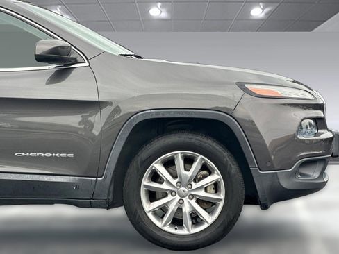 Used 2014 Jeep Cherokee Limited w/ Technology Group AWD/4WD image 21