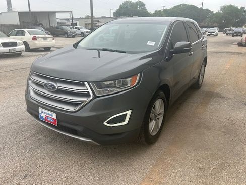 Used 2018 Ford Edge SEL w/ Equipment Group 201A FWD image 4