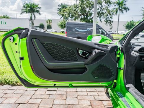 Used 2024 Lamborghini Huracan Tecnica RWD image 19