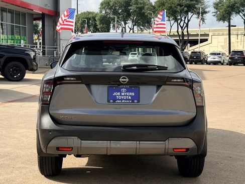 Used 2025 Nissan Kicks S FWD image 8