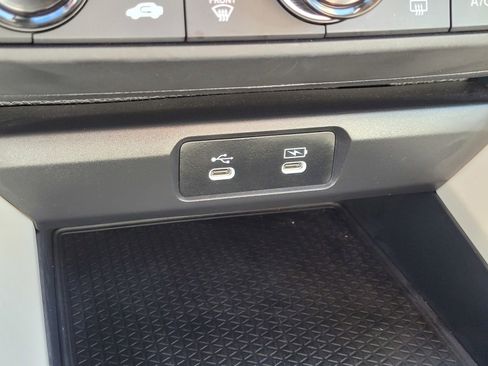 Certified 2025 Honda Accord LX image 26