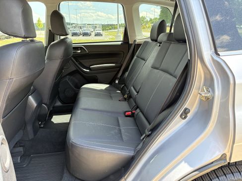 Used 2018 Subaru Forester 2.5i Touring AWD/4WD image 34