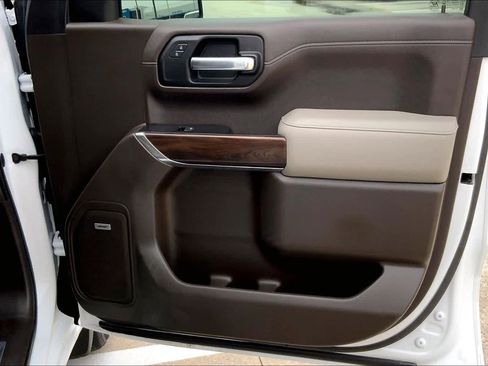 Used 2019 GMC Sierra 1500 SLT image 22