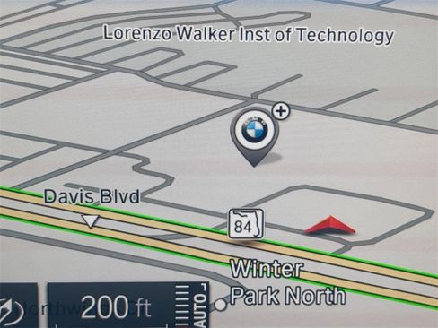 Used 2022 BMW M550i xDrive w/ Executive Package image 23