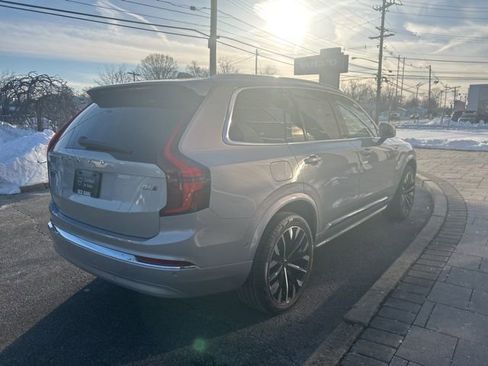 Used 2025 Volvo XC90 B6 Plus image 5