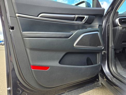 Used 2025 Kia Telluride S image 15