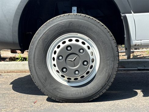 Used 2023 Mercedes-Benz Sprinter 3500 image 26